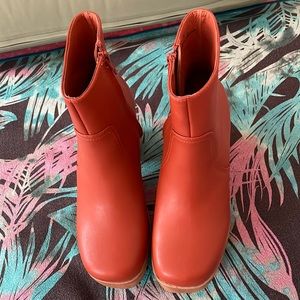 Charlotte Stone Paz Clog boot in Sienna, size 5 brand new…never been worn.